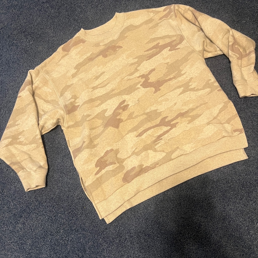 Super comfy sweatshirt. AE